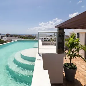 Apartment Kuyaan Coral Suites By Holiday In Playa, Playa del Carmen